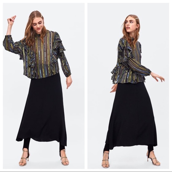 NWT. Zara Striped Top with sequins. Size XS - Picture 2 of 8